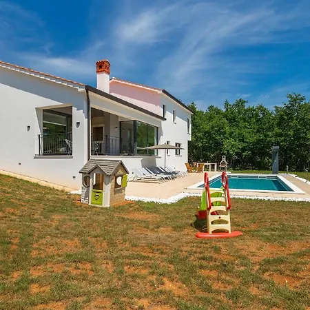 3 Bedroomcozy In بيت للعطل *