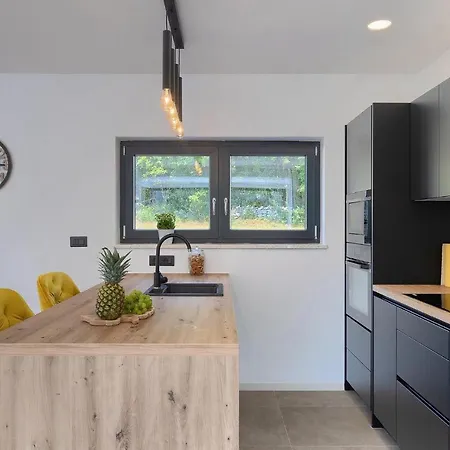 3 Bedroomcozy In بيت للعطل *