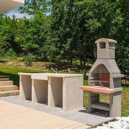 بيت للعطل 3 Bedroomcozy In *