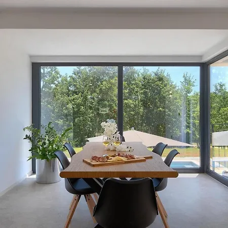 بيت للعطل 3 Bedroomcozy In بازين