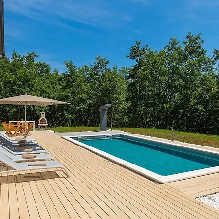 بيت للعطل 3 Bedroomcozy In *